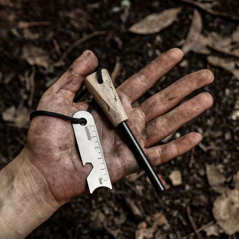 Ferro Rod Striker - Przenośny kamień strzelecki do użytku na